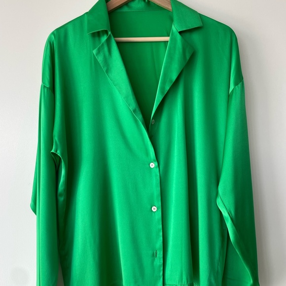 Green Silk Button down shirt - Picture 6 of 15